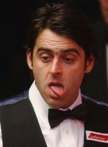 Ronnie O'Sullivan - sichtlich unabsichtlich und verträumt einsteinesk die Zunge streckend